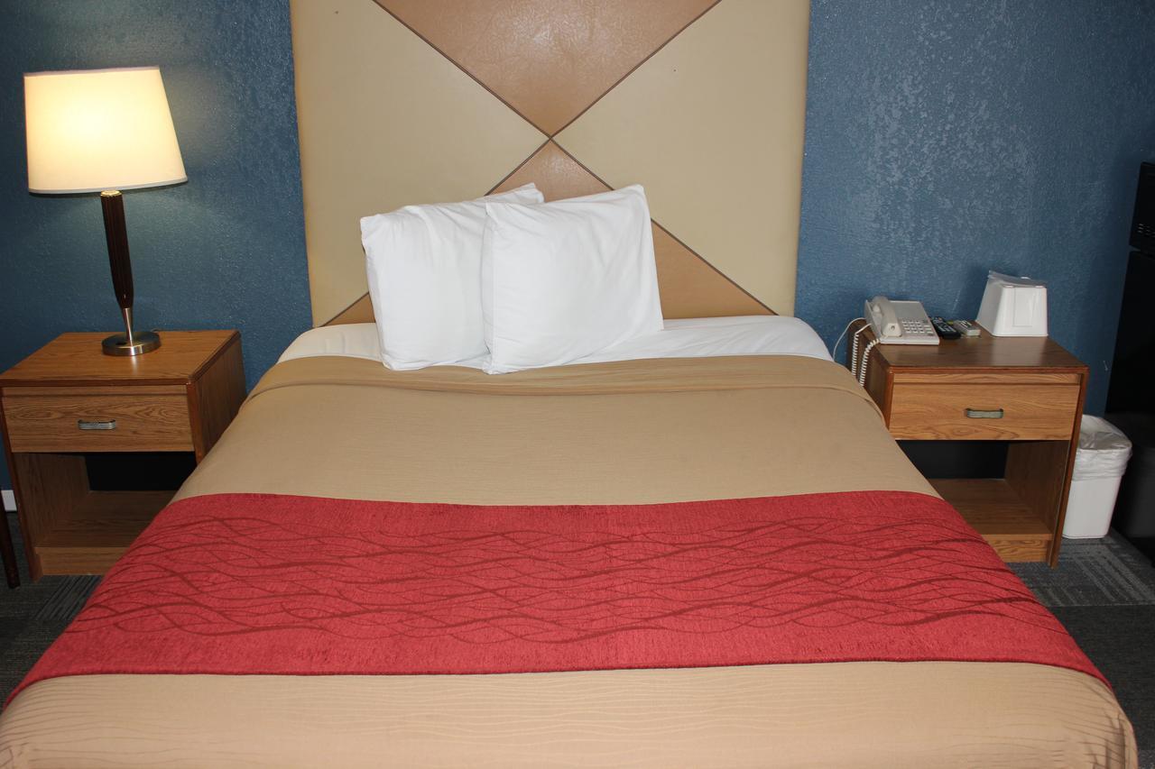 อีโคโน ลอดจ์ Hotel Oskaloosa ภายนอก รูปภาพ