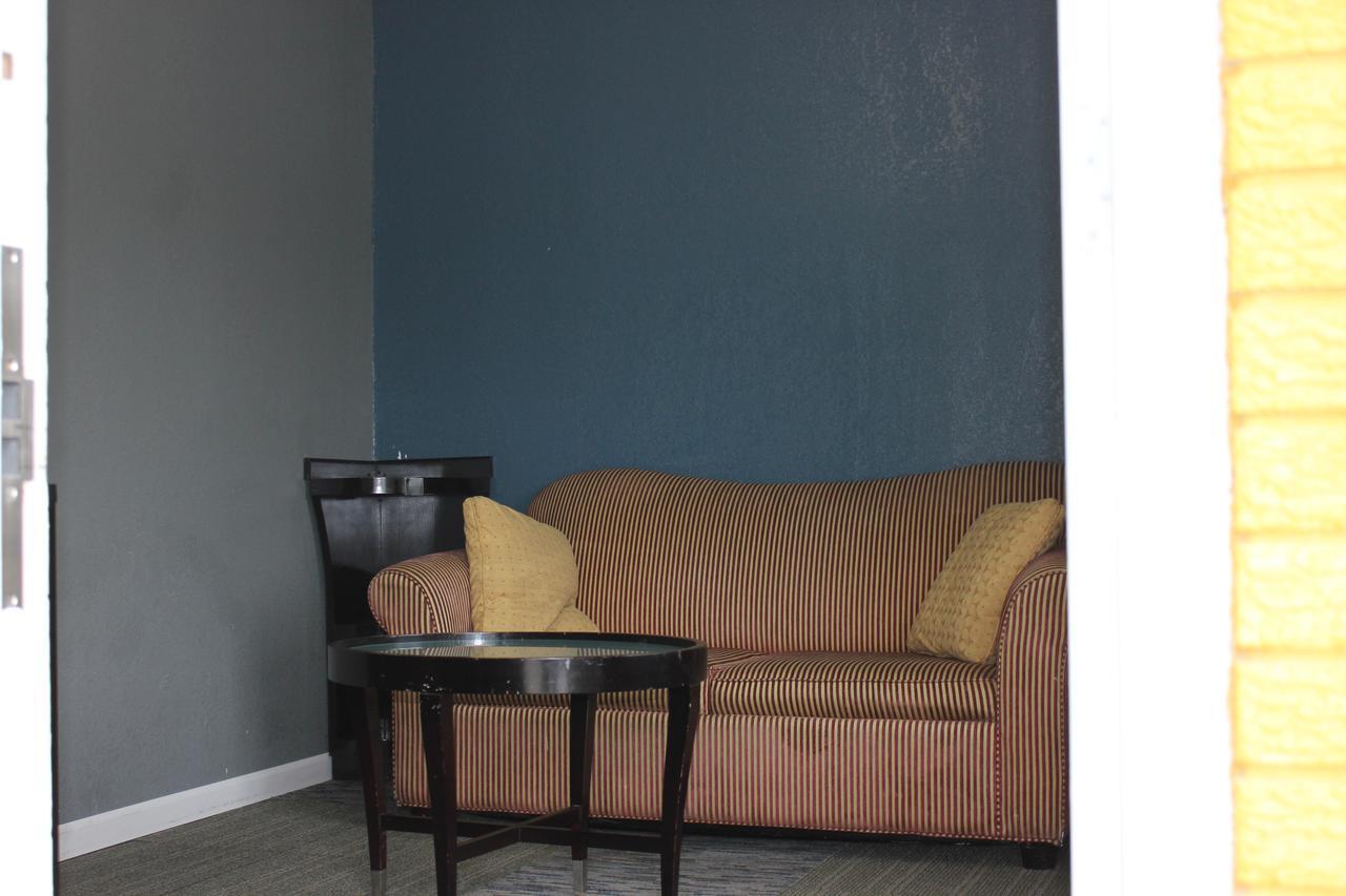อีโคโน ลอดจ์ Hotel Oskaloosa ภายนอก รูปภาพ