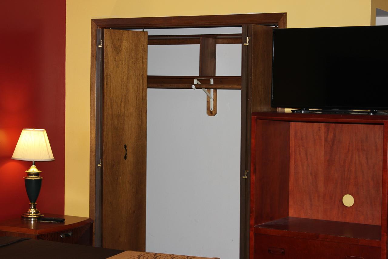 อีโคโน ลอดจ์ Hotel Oskaloosa ภายนอก รูปภาพ